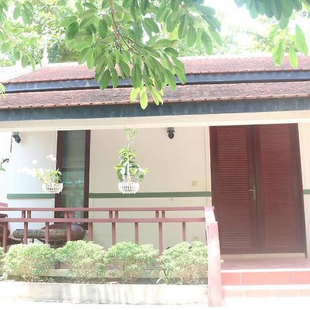 Our House Bungalow Кампот Екстериор снимка